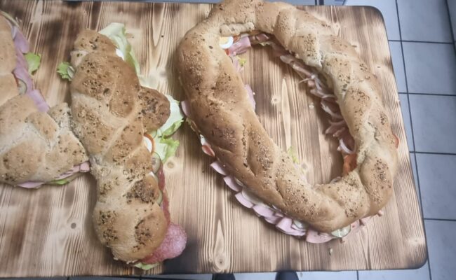 Gefüllte Brotwaren zu verschiedenen Anlässen